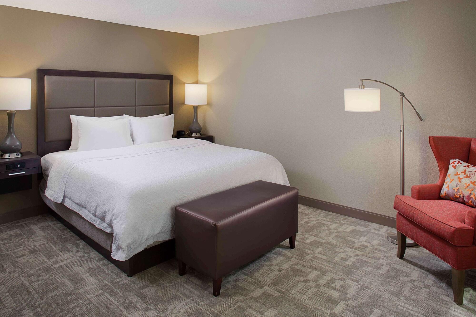 Hampton Inn By Hilton Garden City Long Island Esterno foto