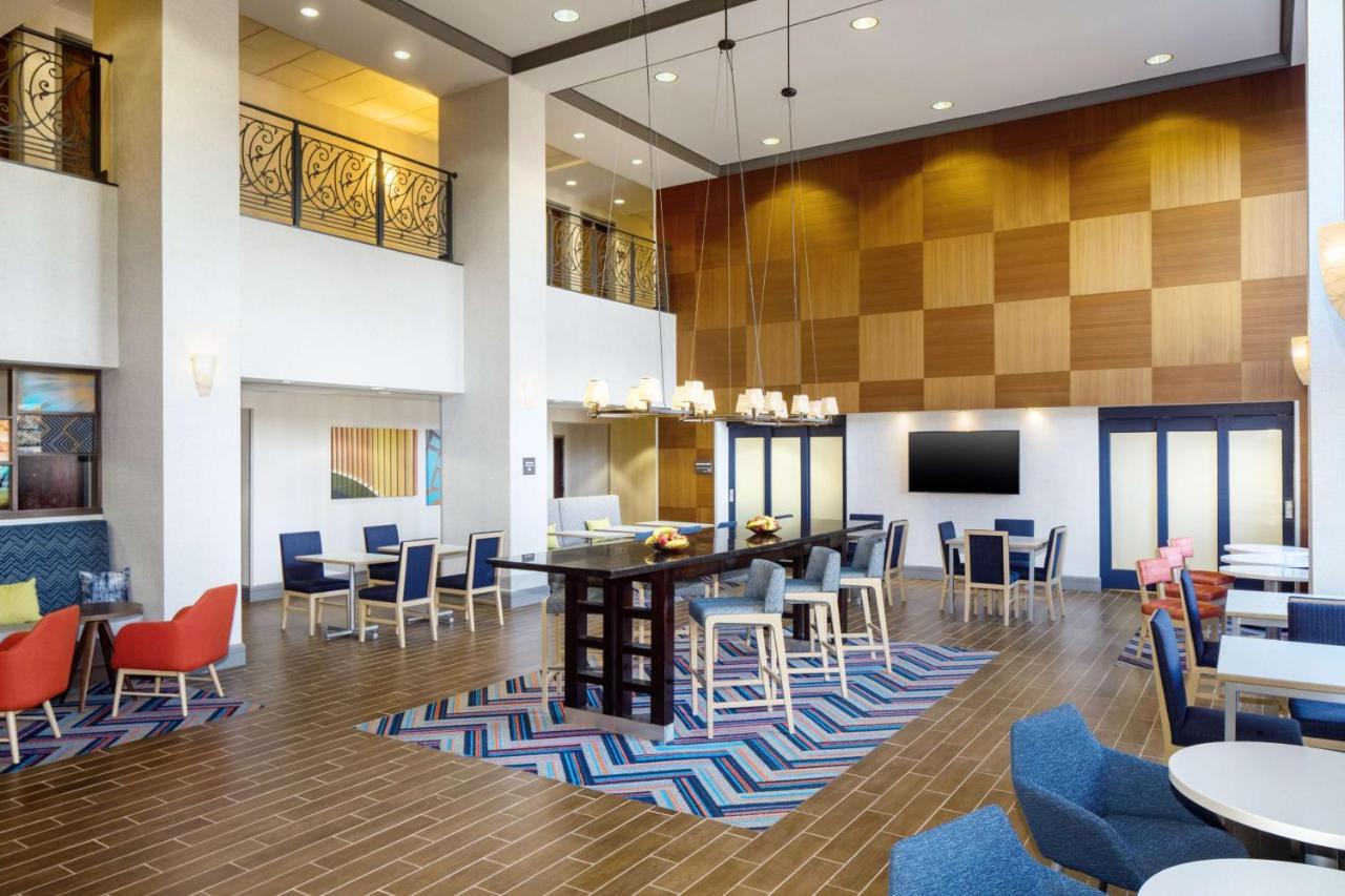 Hampton Inn By Hilton Garden City Long Island Esterno foto