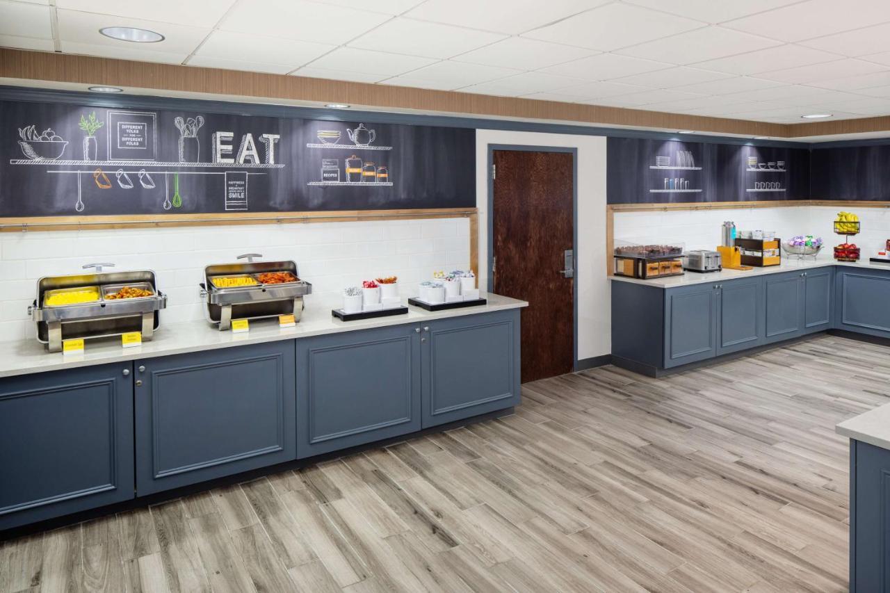 Hampton Inn By Hilton Garden City Long Island Esterno foto