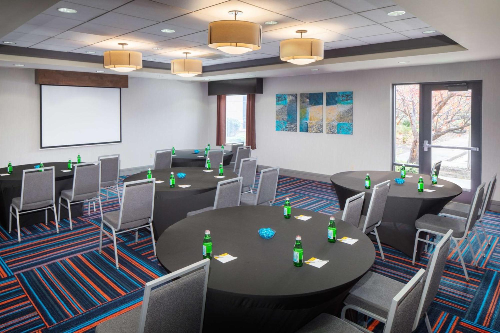 Hampton Inn By Hilton Garden City Long Island Esterno foto