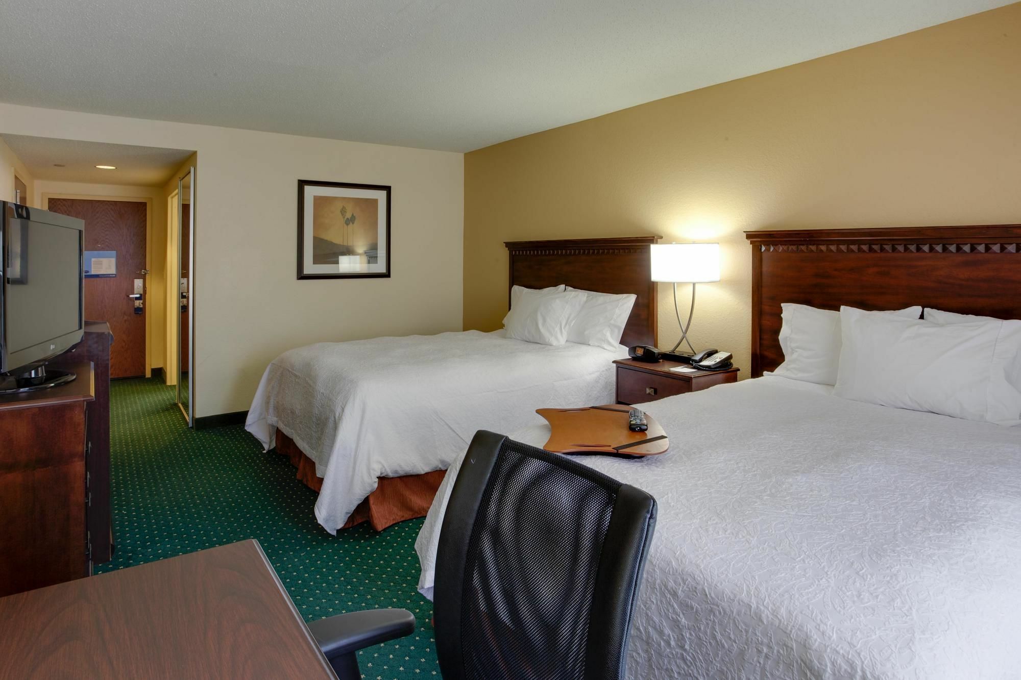 Hampton Inn By Hilton Garden City Long Island Esterno foto